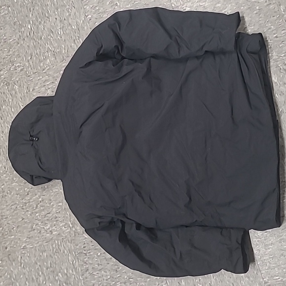 Arc'teryx Therme Parka Men's - Black - Season Pre-2025 - Picture 4 of 12
